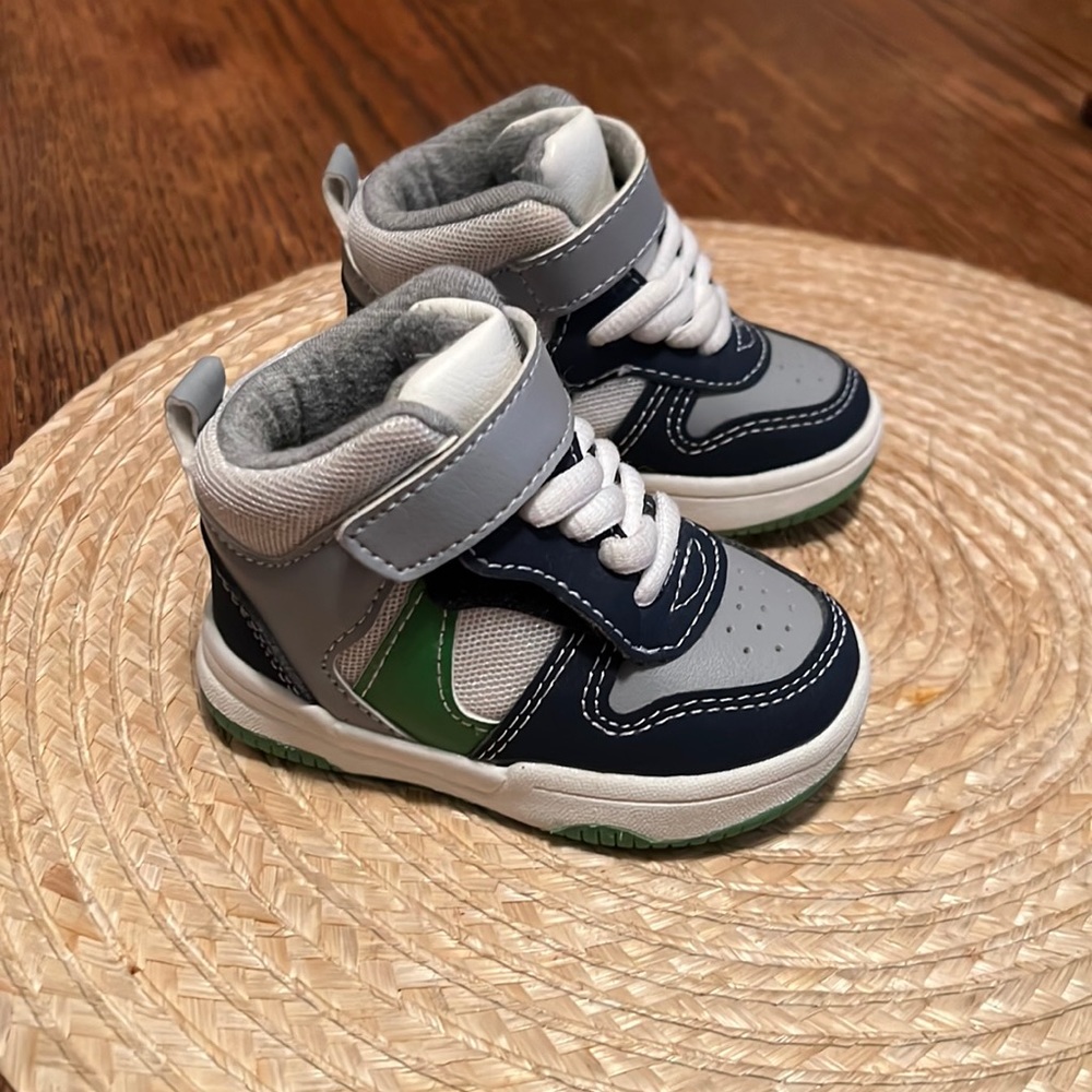 H&M Toddler Kids Sneakers Size 2.5-4.5